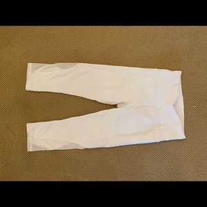 Cropped lululemon leggings with mesh!